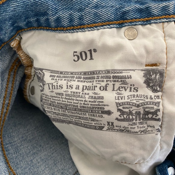 Levis 501 mid thigh shorts - Picture 5 of 5